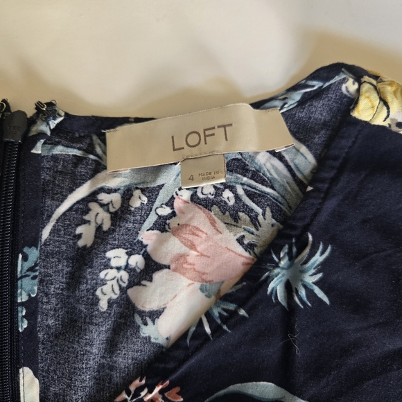 LOFT Black and Pink Floral Jumpsuit with Elegant Wide-Leg Design.Size 4 - Picture 2 of 14